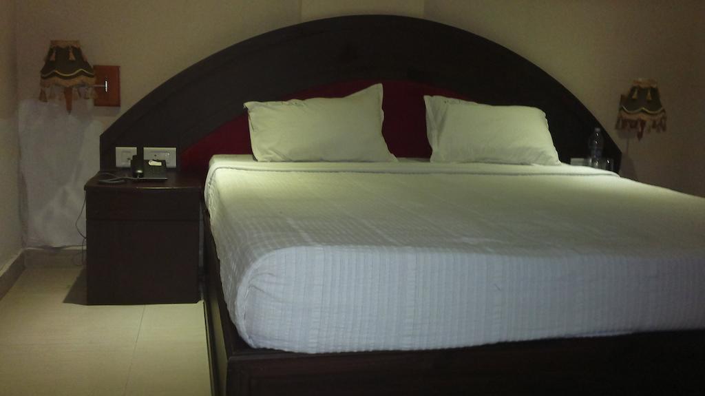 קולאם Hotel Sea Palace חדר תמונה