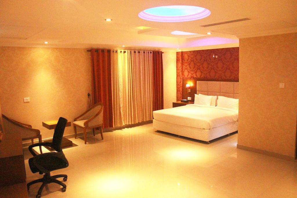 קולאם Hotel Sea Palace חדר תמונה